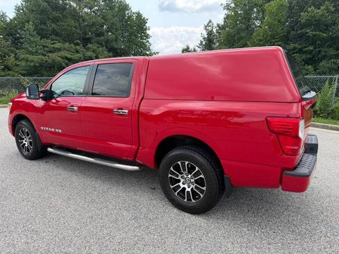 Used 2020 Nissan Titan SV w/ SV Convenience Package AWD/4WD image 6