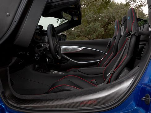 New 2025 McLaren Artura Spider image 42