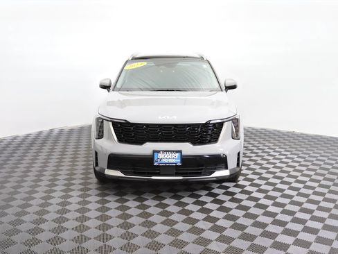 Used 2024 Kia Sorento S w/ Panoramic Sunroof Package FWD image 2