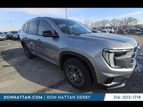 Used 2025 GMC Acadia Elevation image 6