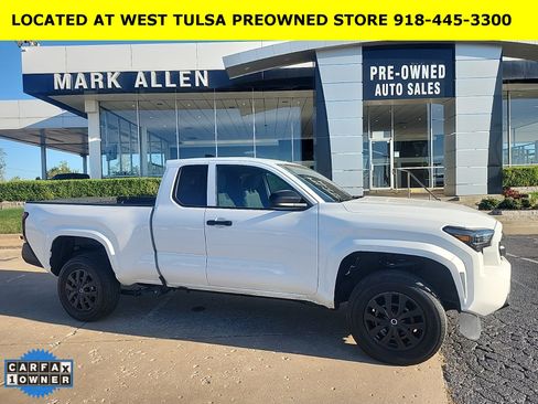 Used 2024 Toyota Tacoma SR image 1