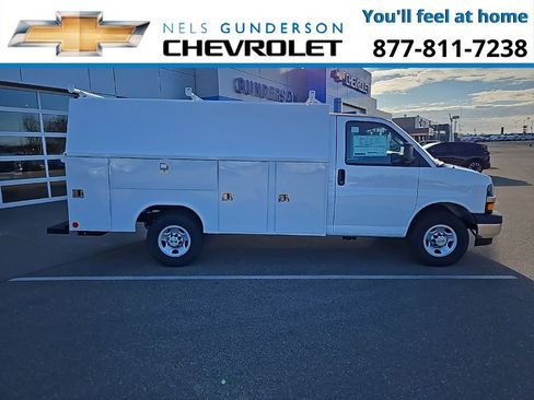 New 2025 Chevrolet Express 3500 w/ Power Convenience Package RWD image 7