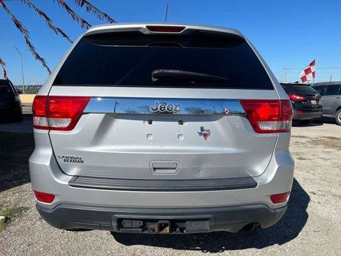 Used 2013 Jeep Grand Cherokee Laredo w/ Laredo E Group image 6