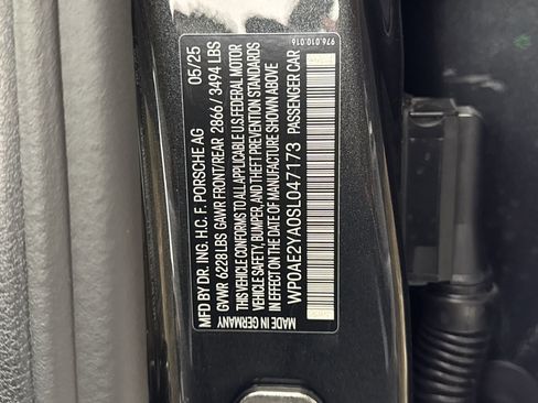 Used 2025 Porsche Panamera 4 image 21