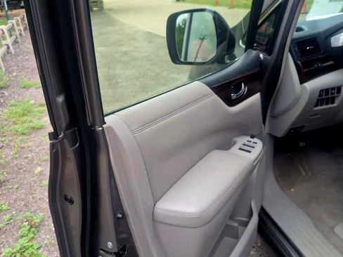 Used 2013 Nissan Quest SL image 5