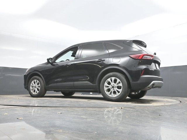 Used 2025 Ford Escape Active AWD/4WD image 48