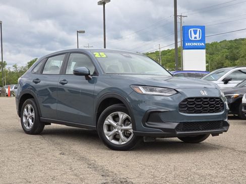 Used 2025 Honda HR-V LX image 2