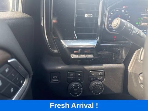 Used 2026 Chevrolet Silverado 1500 High Country w/ Technology Package AWD/4WD image 8
