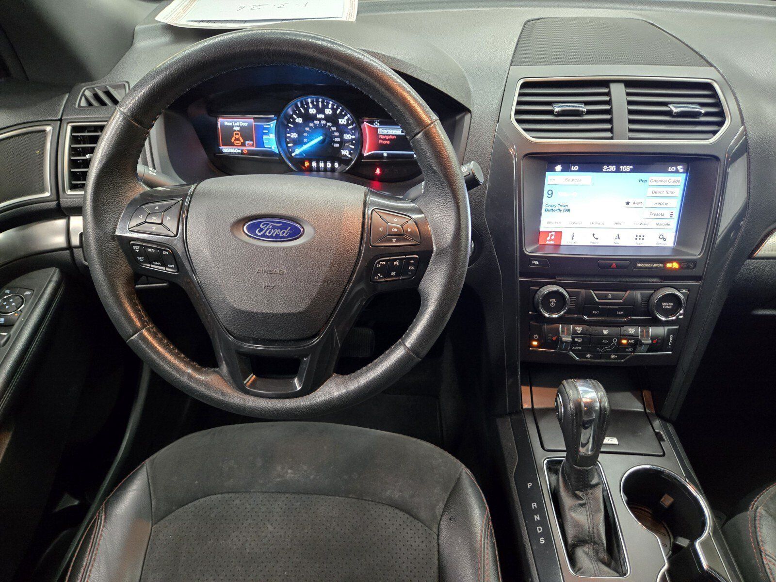 Used 2018 Ford Explorer XLT w/ Equipment Group 202A AWD/4WD image 10