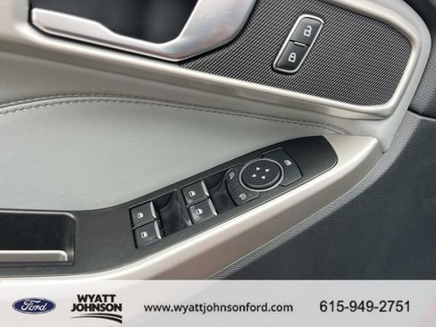 Certified 2022 Ford Explorer XLT w/ Equipment Group 202A AWD/4WD image 29