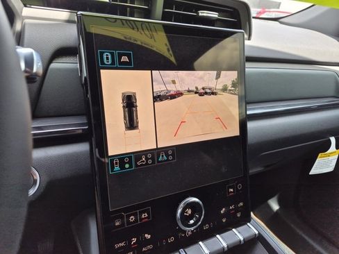 New 2026 GMC Terrain AT4 w/ Technology Package II AWD/4WD image 24