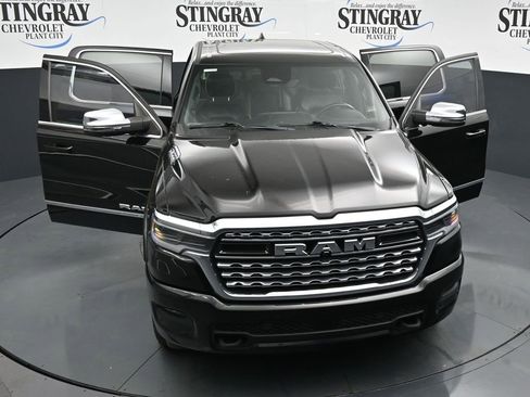 Used 2025 RAM 1500 Limited w/ Body Color Bumper Group AWD/4WD image 25