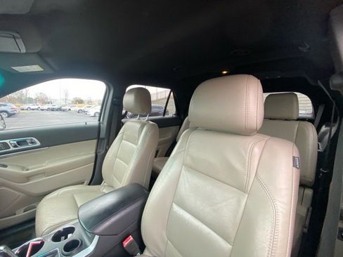 Used 2013 Ford Explorer XLT image 5