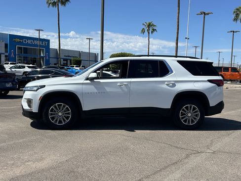 Certified 2023 Chevrolet Traverse LT FWD image 2