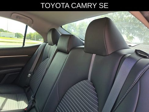 Used 2019 Toyota Camry SE FWD image 16