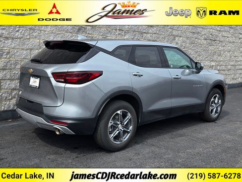 Used 2025 Chevrolet Blazer LT FWD image 5