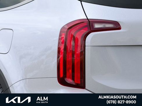 New 2025 Kia Telluride LX FWD image 11