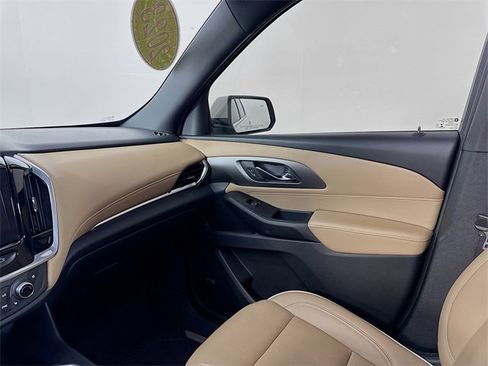 Used 2023 Chevrolet Traverse Premier image 26