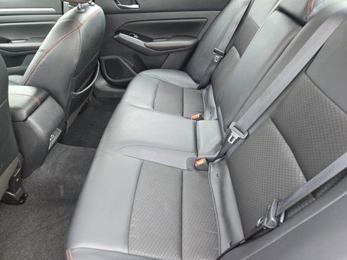 Used 2024 Nissan Altima 2.5 SR image 16