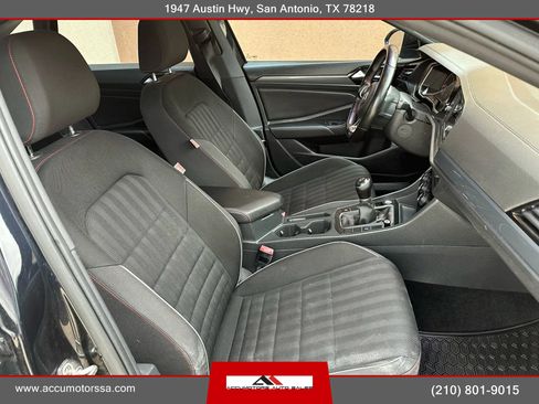 Used 2019 Volkswagen Jetta GLI image 10