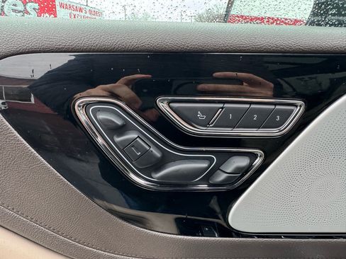 Used 2024 Lincoln Aviator Reserve w/ Equipment Group 201A image 18