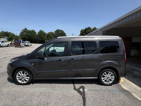 Used 2016 Ford Transit Connect Titanium FWD image 2