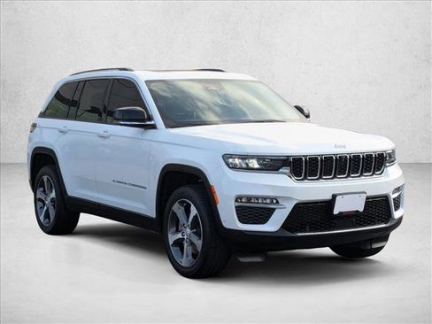 Used 2024 Jeep Grand Cherokee Limited 4xe w/ Luxury Tech Group II AWD/4WD image 3