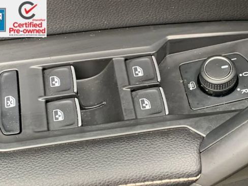 Used 2022 Volkswagen Tiguan SE image 46