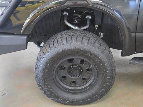 Used 2016 Nissan Titan PRO-4X w/ Pro-4x Convenience Package image 30