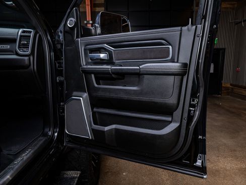 Used 2022 RAM 3500 Laramie image 36