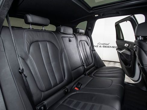 Used 2021 BMW X5 xDrive40i w/ M Sport Package AWD/4WD image 17