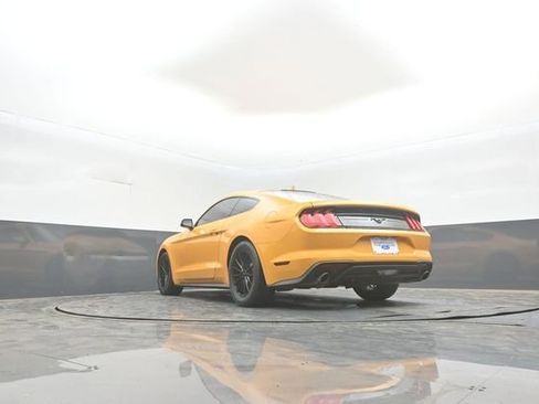 Certified 2022 Ford Mustang Coupe RWD image 34
