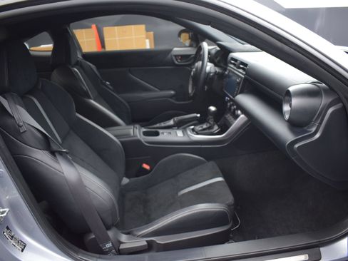 Used 2024 Toyota GR86 Premium RWD image 10