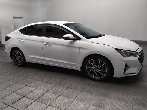 Used 2019 Hyundai Elantra Limited FWD image 11
