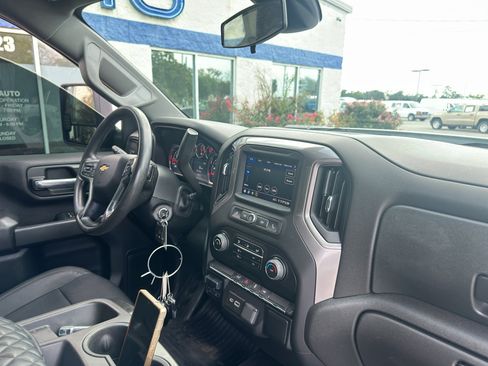 Used 2023 Chevrolet Silverado 2500 W/T w/ WT Convenience Package RWD image 11