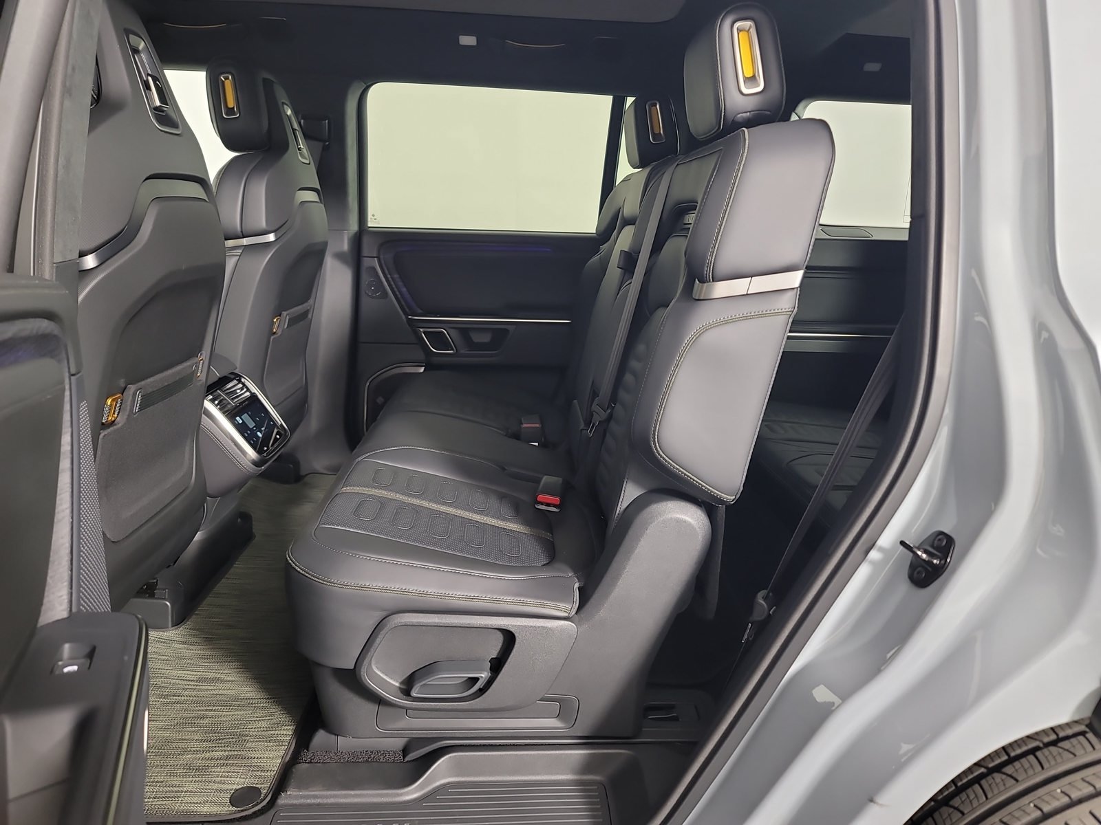 Used 2023 Rivian R1S Adventure Quad AWD/4WD image 21