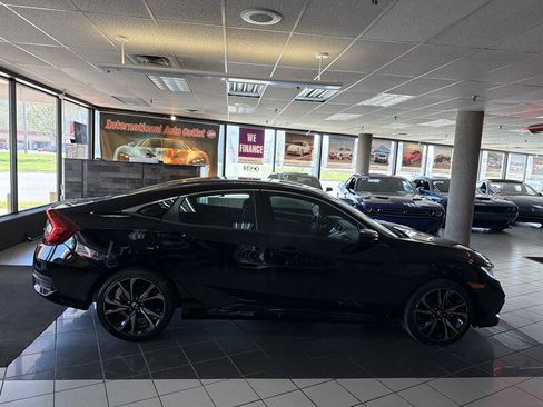 Used 2019 Honda Civic Sport image 5
