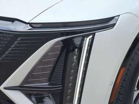 Certified 2024 Cadillac Lyriq Sport AWD/4WD image 13