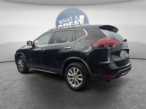 Used 2020 Nissan Rogue SV image 6