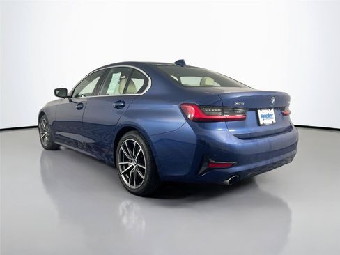 Used 2021 BMW 330i xDrive Sedan w/ Convenience Package AWD/4WD image 4