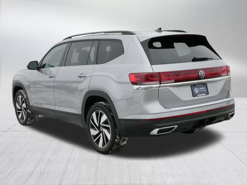Certified 2025 Volkswagen Atlas SE image 5