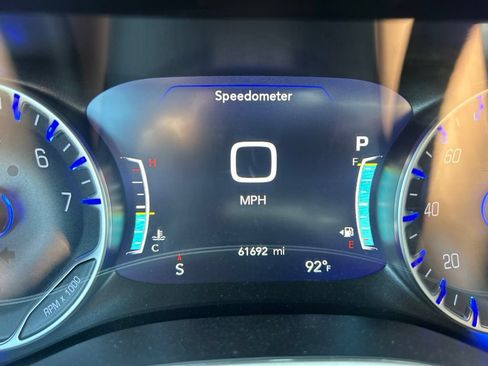 Used 2025 Chrysler Pacifica Select FWD image 22