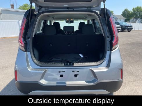 Used 2025 Kia Soul S FWD image 25