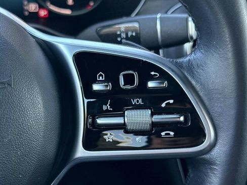Used 2022 Mercedes-Benz GLC 300 image 29