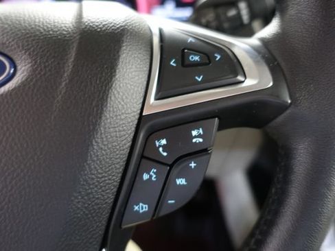 Used 2020 Ford Edge Titanium AWD/4WD image 14