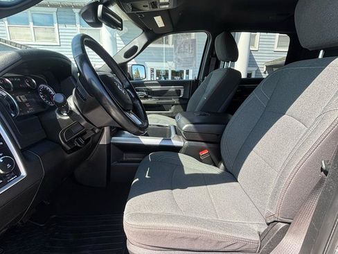 Used 2022 RAM 1500 Warlock w/ Ceramic Grey Warlock Package AWD/4WD image 11
