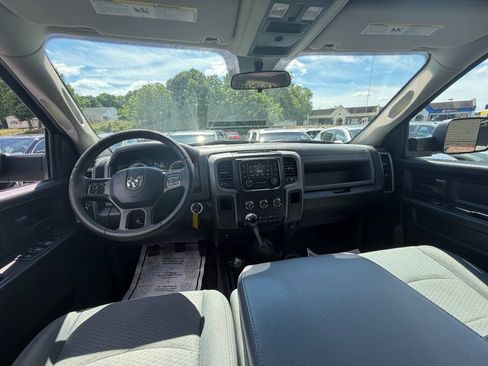 Used 2018 RAM 2500 Tradesman w/ Chrome Appearance Group AWD/4WD image 33