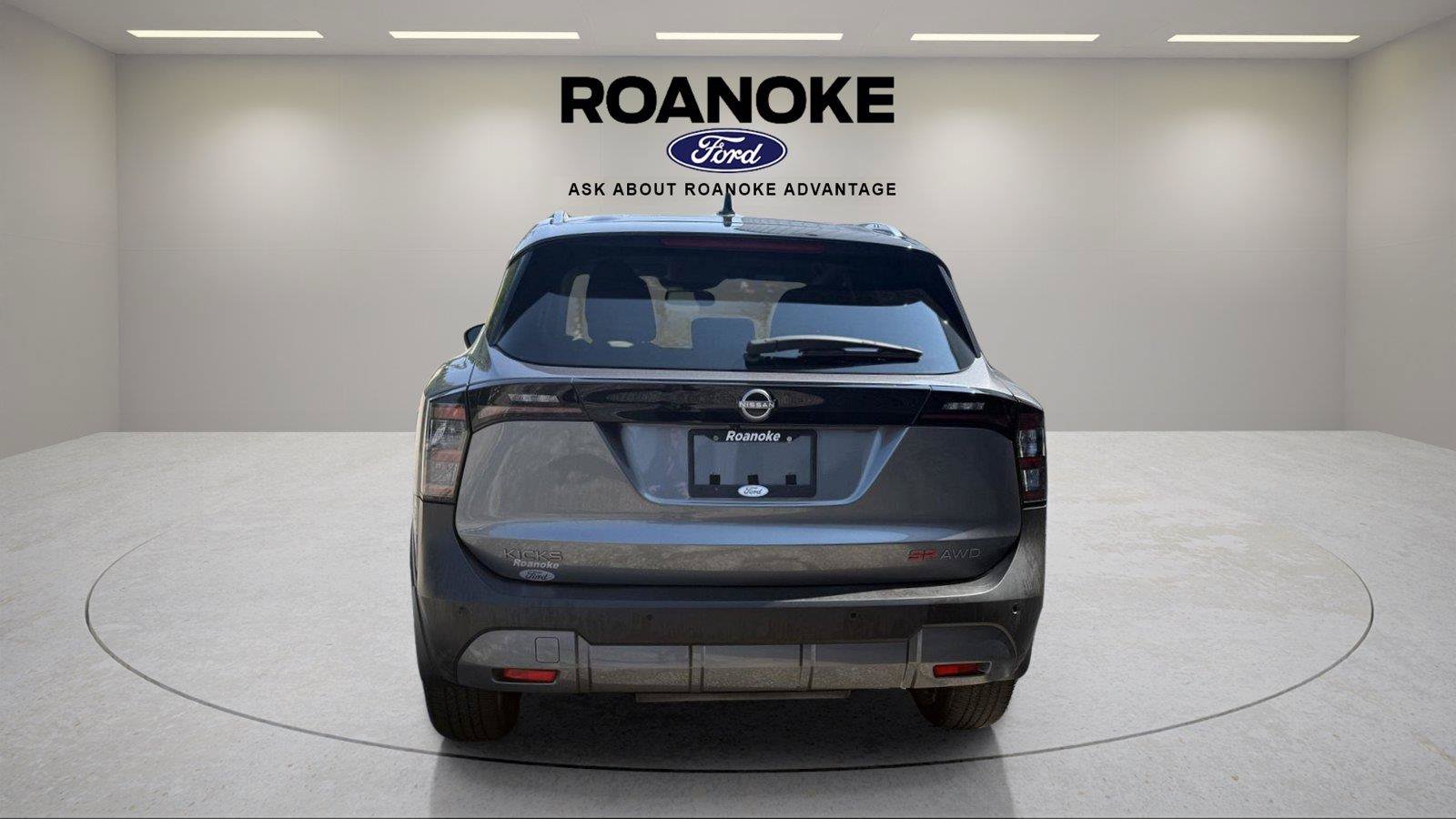 Used 2025 Nissan Kicks SR AWD/4WD image 10