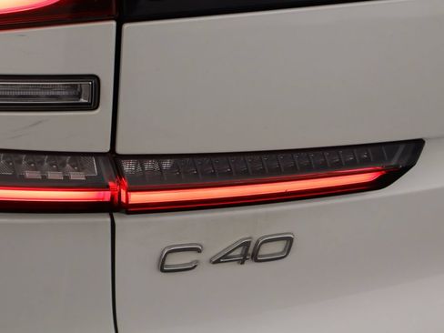 Used 2023 Volvo C40 P8 Recharge Plus AWD/4WD image 40