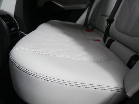 Used 2026 BMW X5 xDrive50e w/ M Sport Package image 15